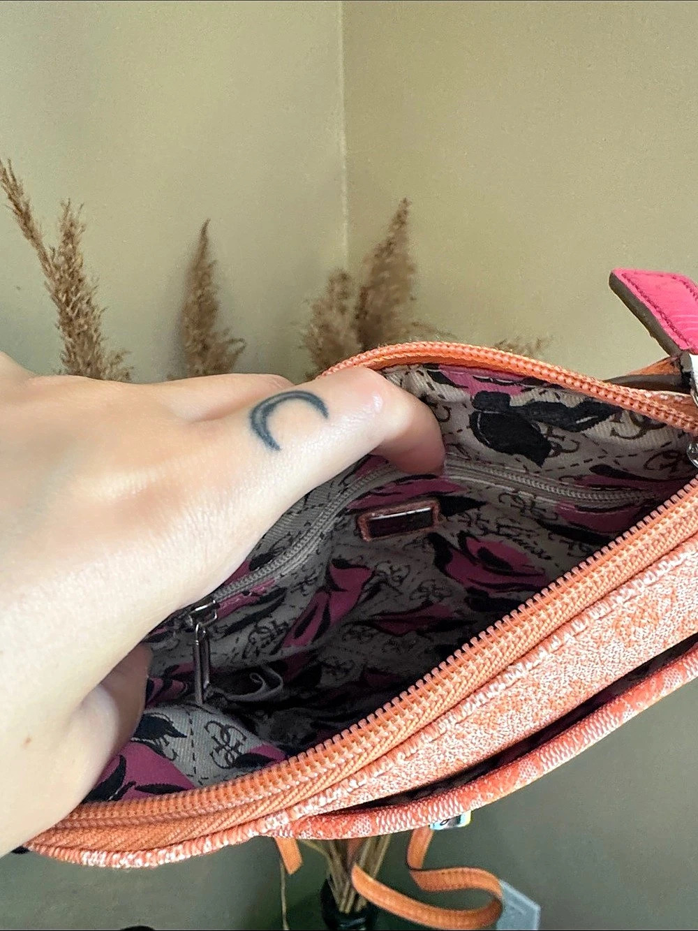Guess Floral Crossbody Bag in Orange & Pink - Picture 4 of 9